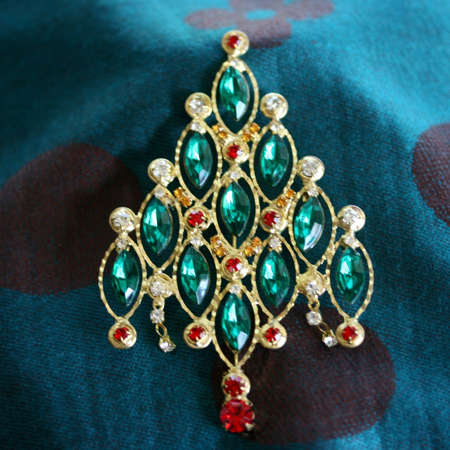 Large Vintage Emerald Green Rhinestone Christmas Tree Brooch/Pin Christmas Jewelry Gift