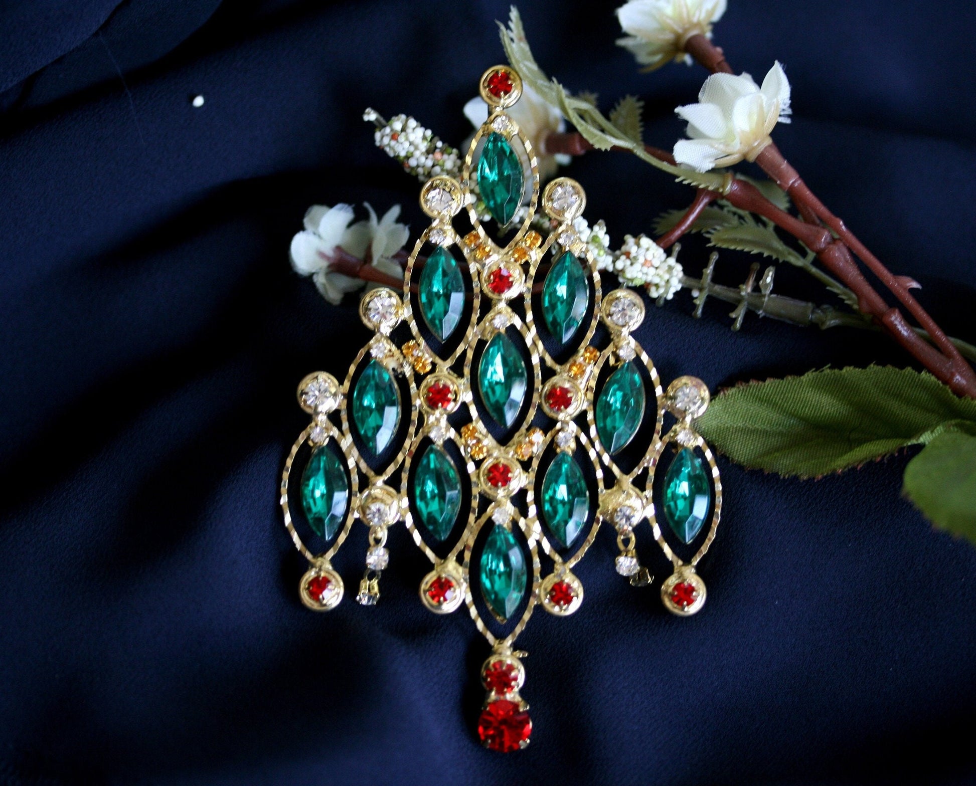 Large Vintage Emerald Green Rhinestone Christmas Tree Brooch/Pin Christmas Jewelry Gift