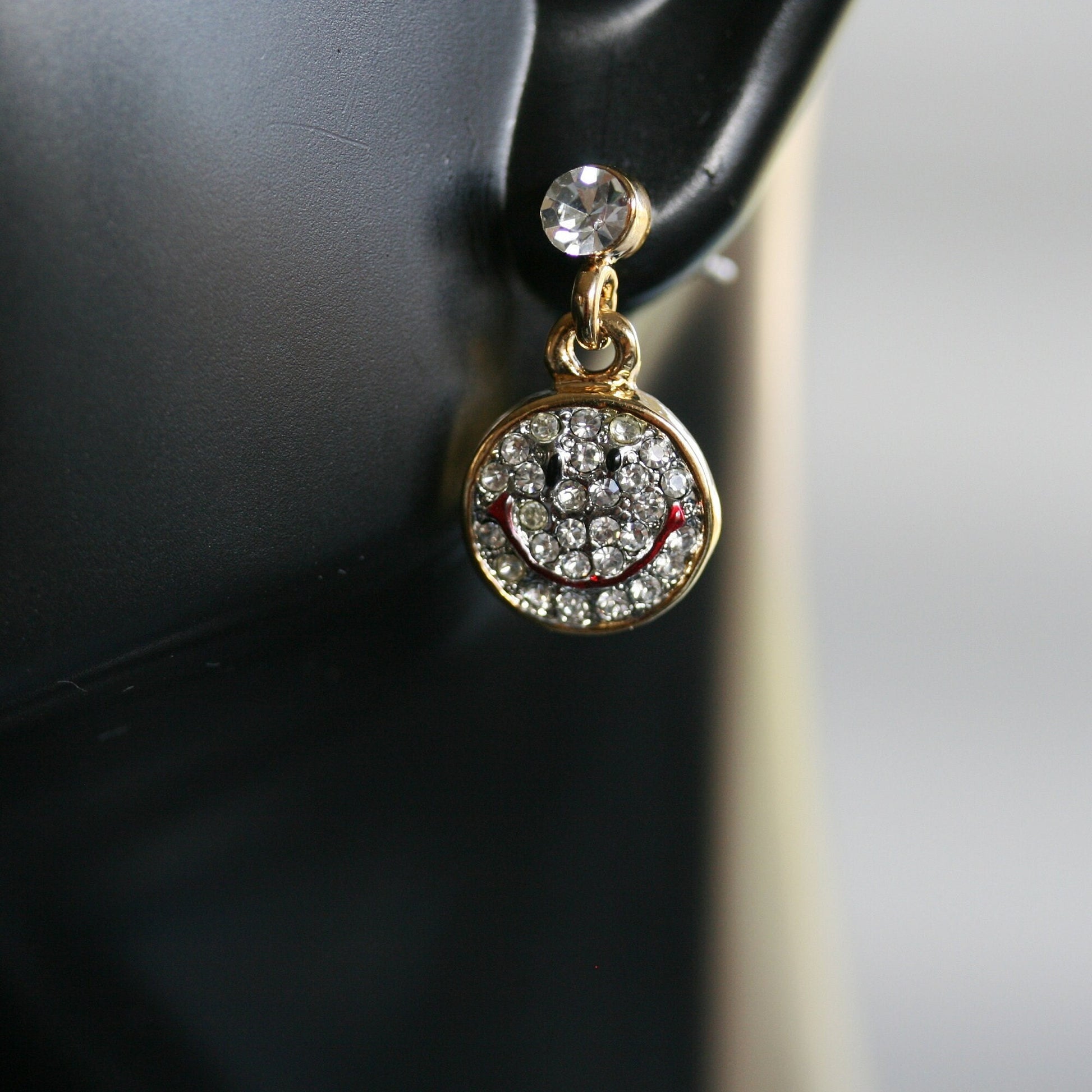 Smiley Face Emoji Rhinestone Drop Earring Smiley Face Emoji Rhinestone Tac Pin