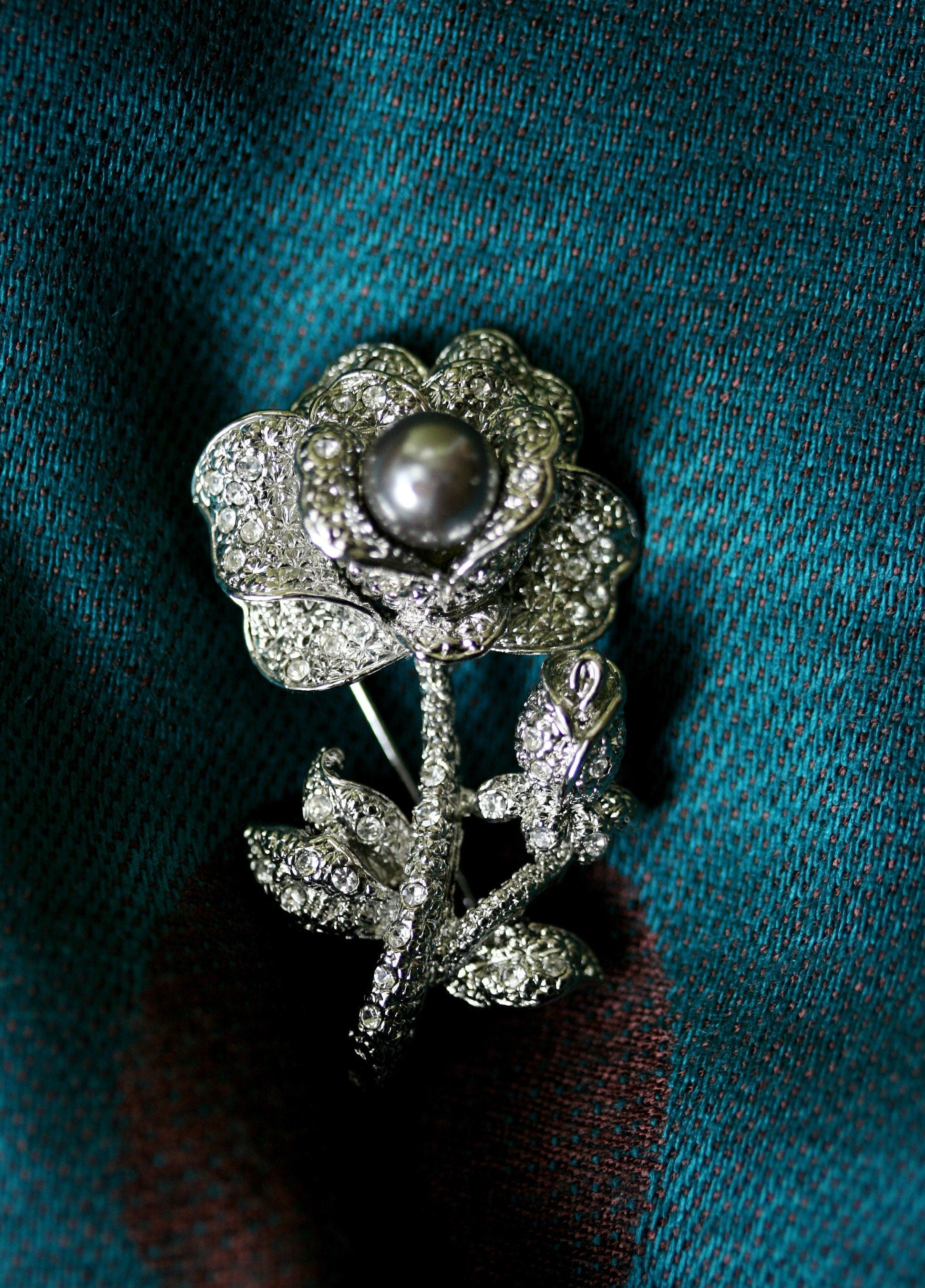 Beauty Women's Rose Flower Faux Pearl Rhinestone Brooch Pin Bridal Wedding Jewelry Gift Valentine's Rose Gift