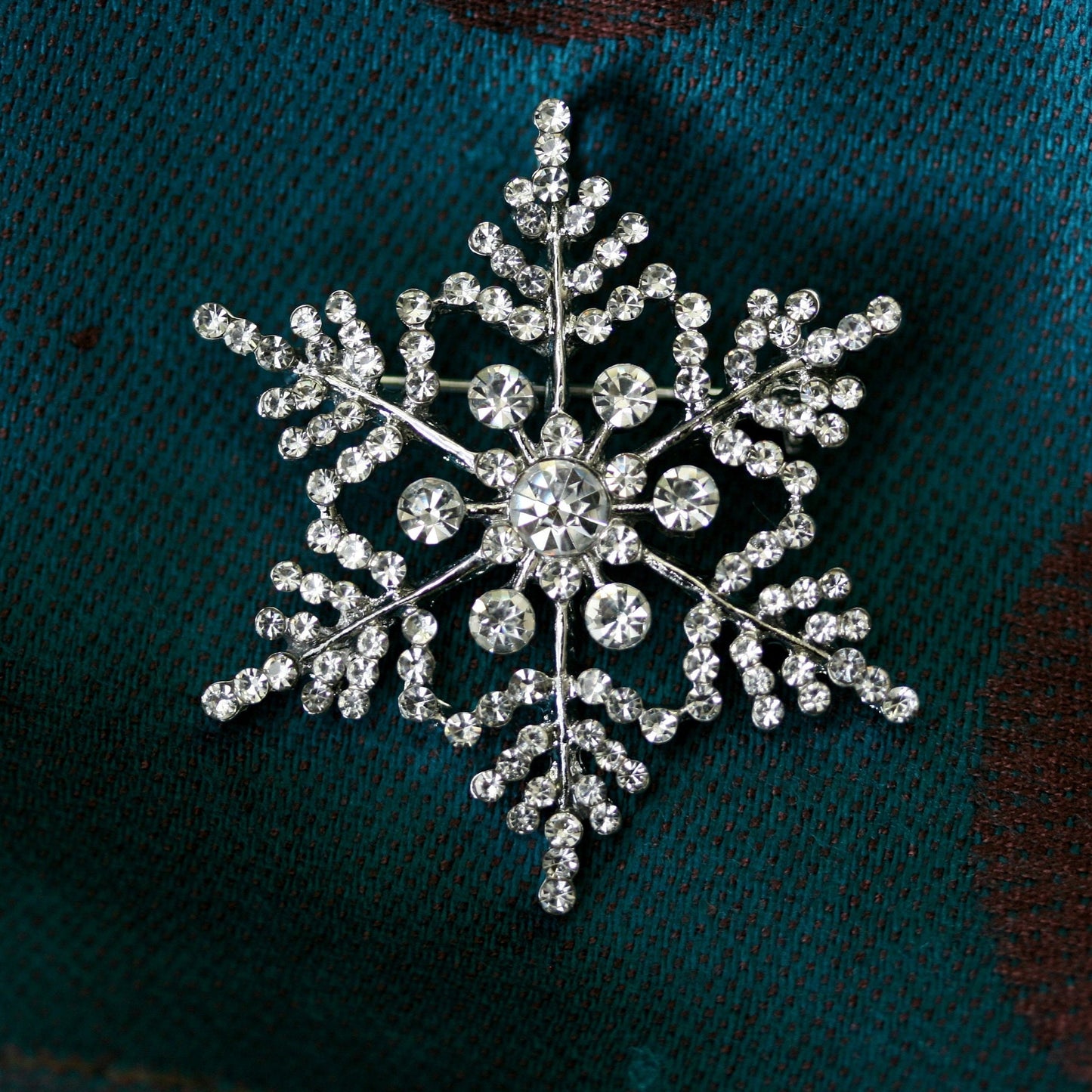 Christmas Jewelry, Crystal Snowflake Bridal Brooch, Winter Bouquet Brooches, Rhinestone Silver Snowflake Pin, Snowflake Pendant Jewelry
