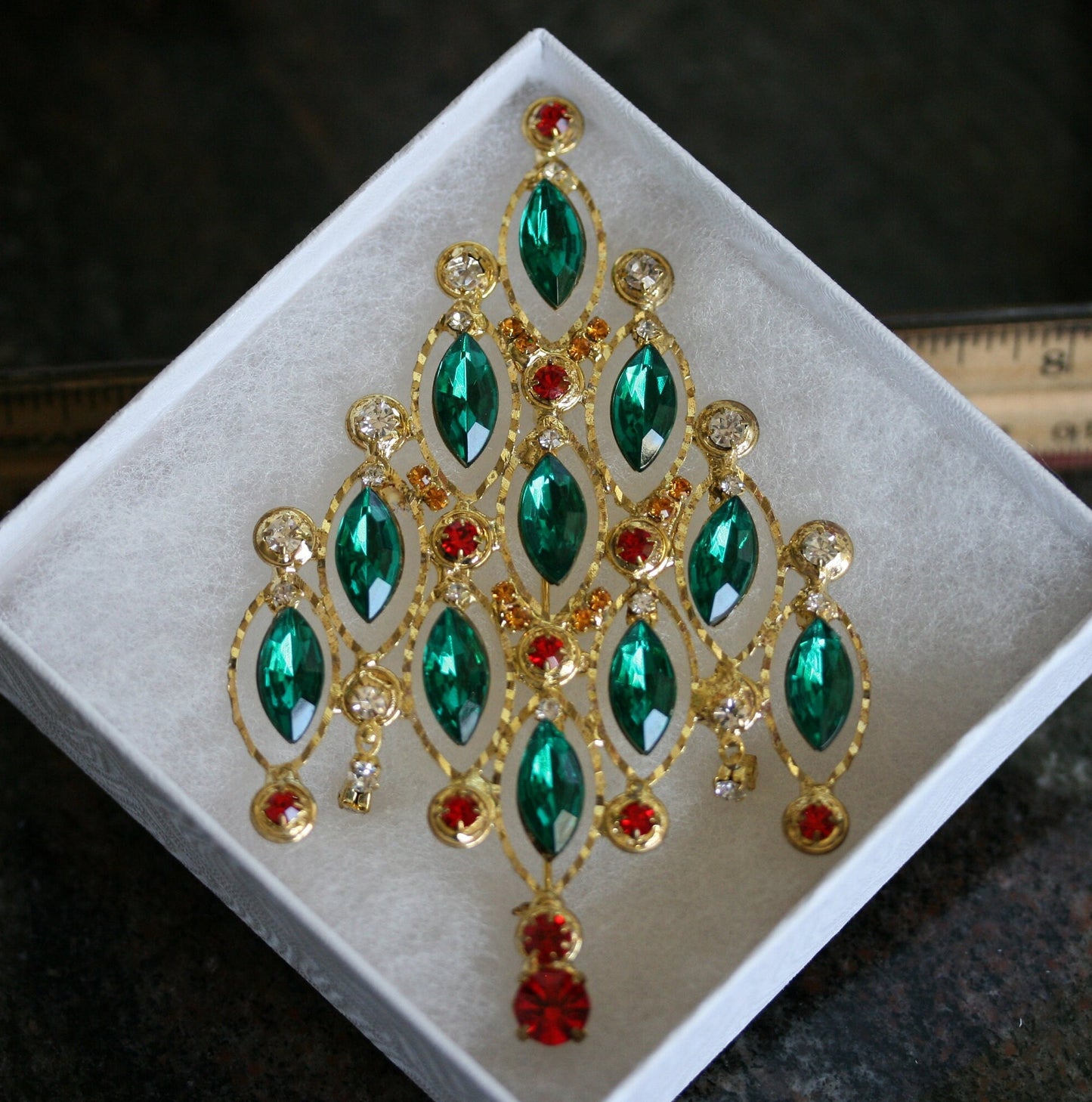 Large Vintage Emerald Green Rhinestone Christmas Tree Brooch/Pin Christmas Jewelry Gift