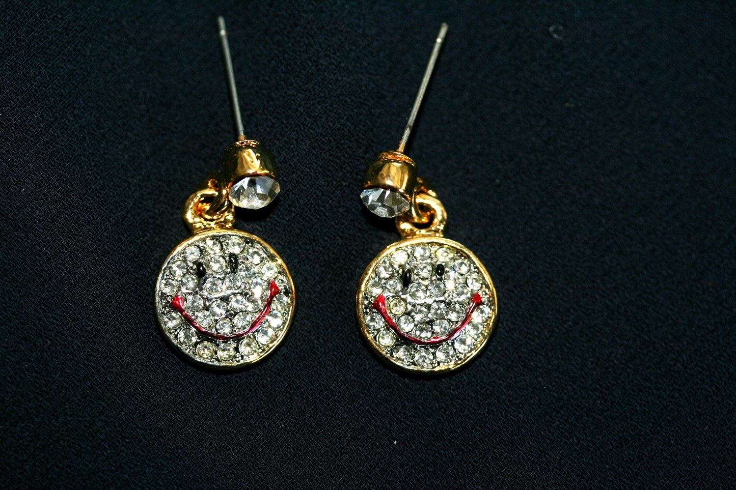 Smiley Face Emoji Rhinestone Drop Earring Smiley Face Emoji Rhinestone Tac Pin