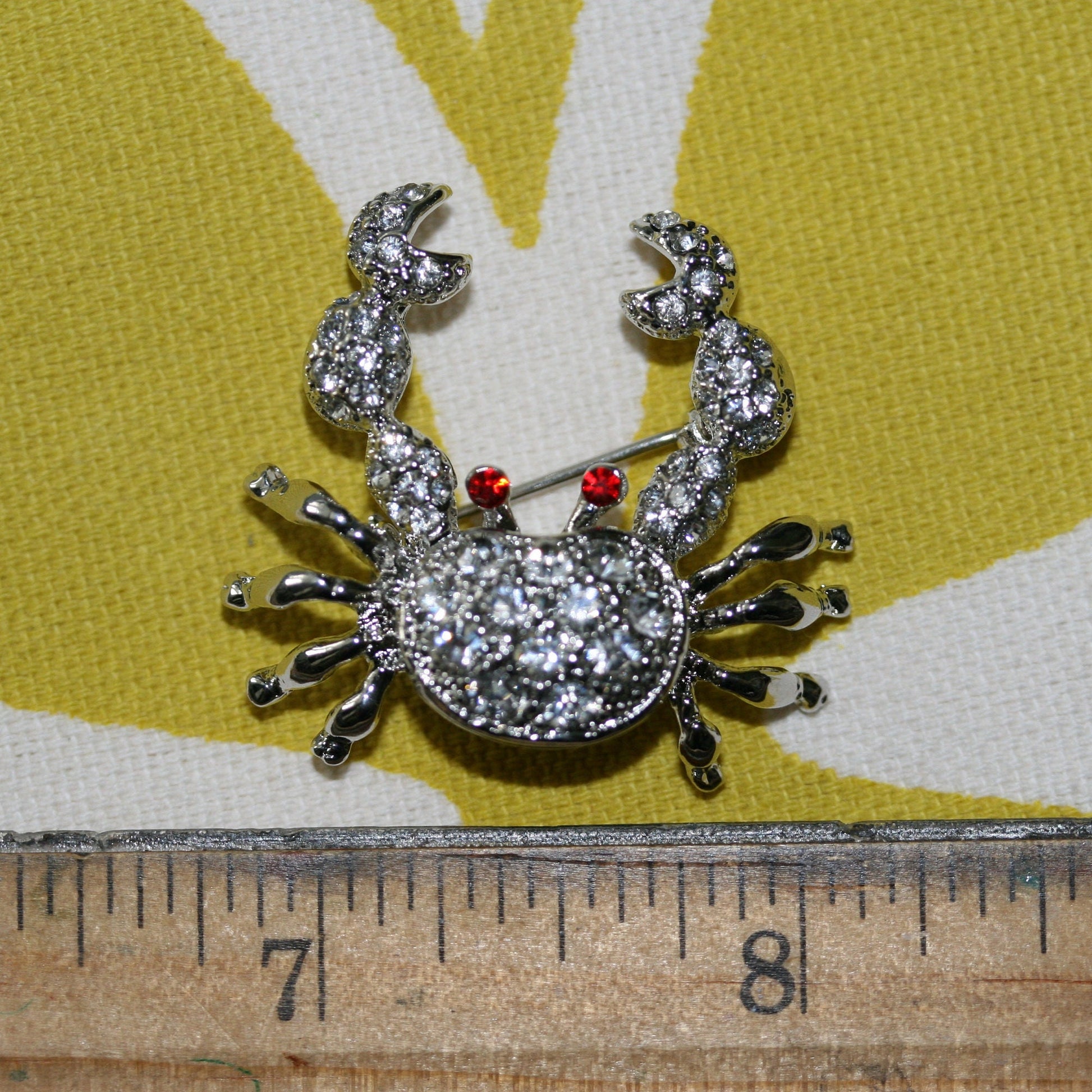 Silver Clear Crab w/ Green Rhinestone Eyes Brooch Pin