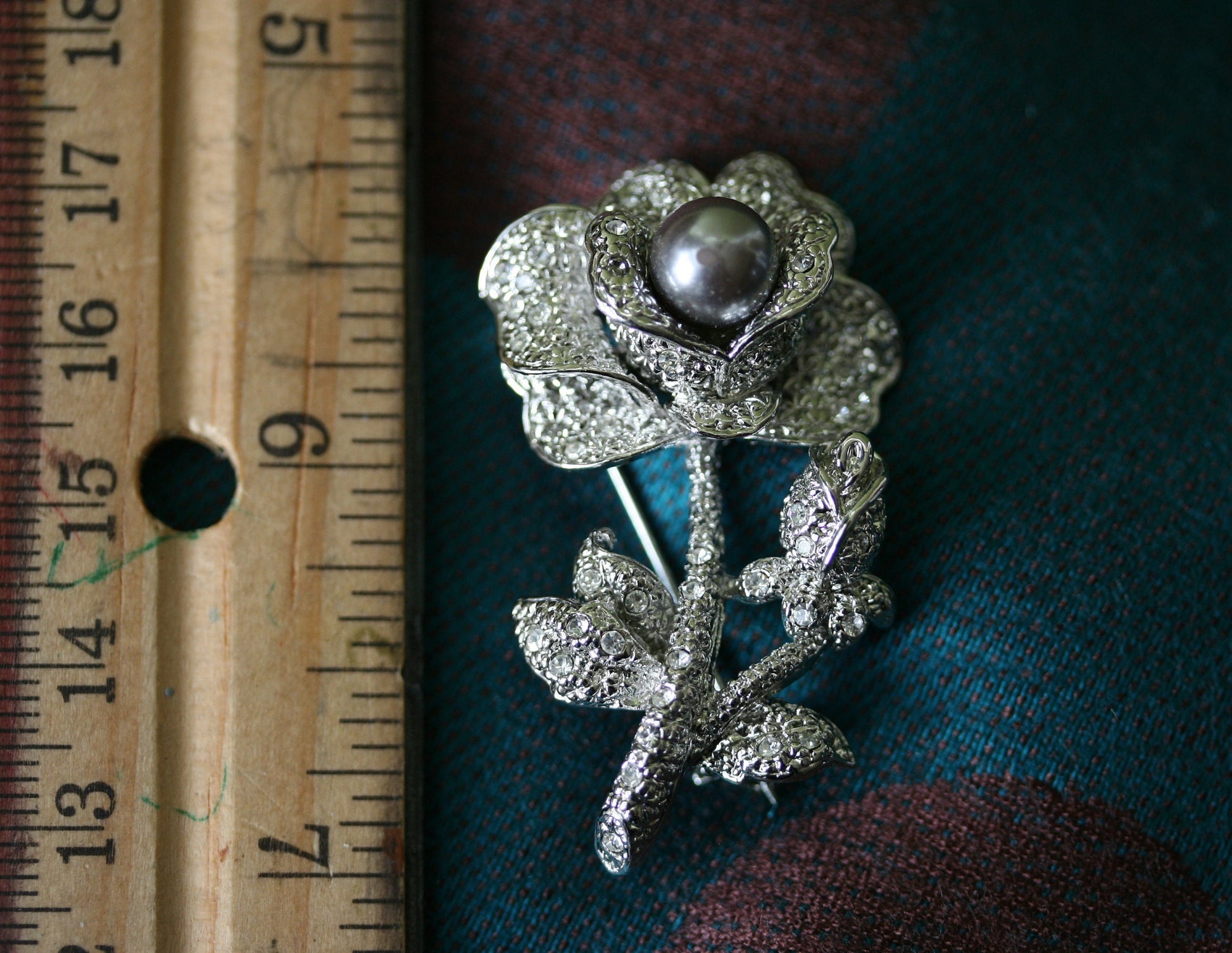 Beauty Women's Rose Flower Faux Pearl Rhinestone Brooch Pin Bridal Wedding Jewelry Gift Valentine's Rose Gift