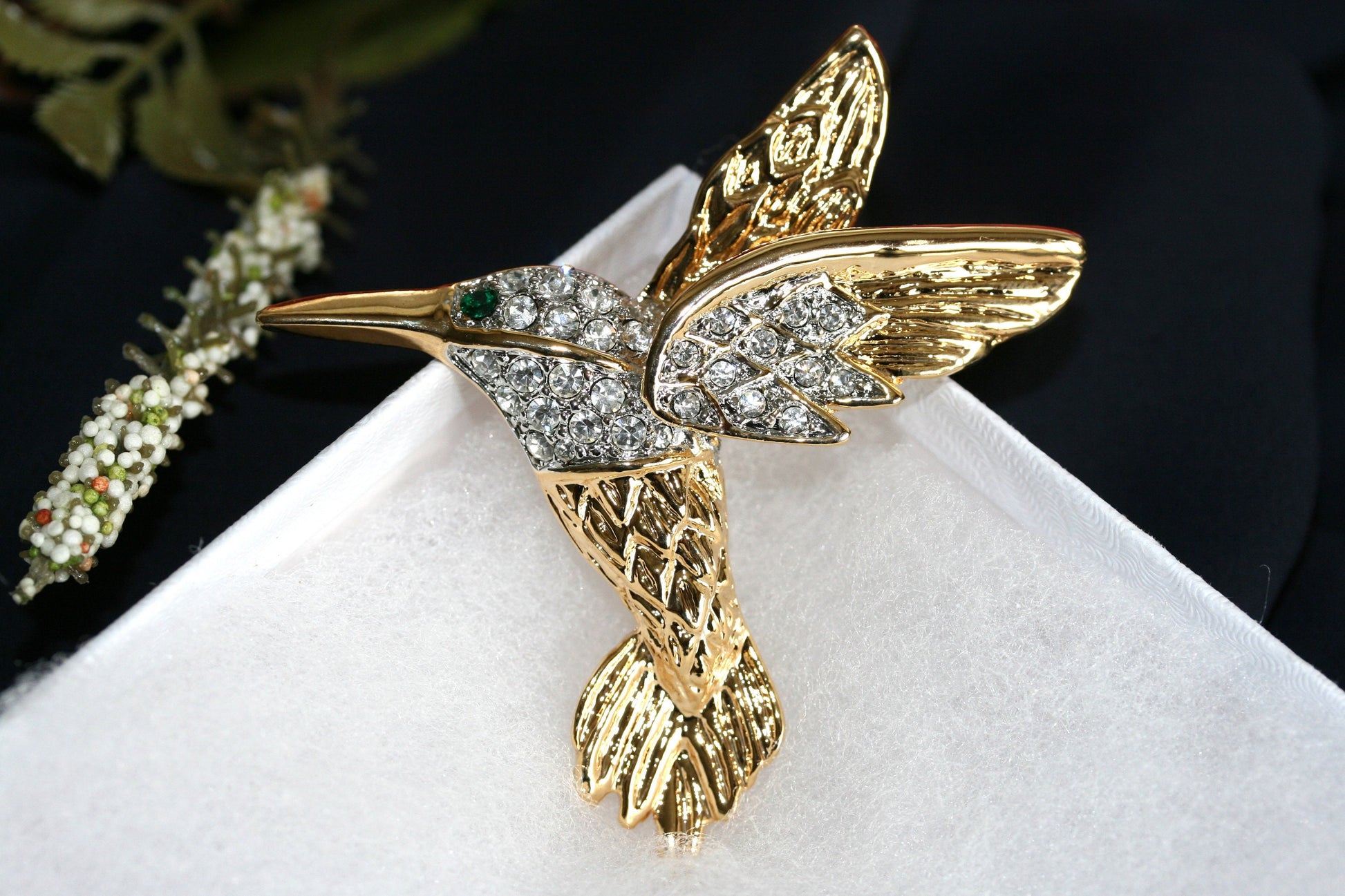 Vintage Two-Tone Clear Rhinestone Green Eye Hummingbird Brooch Pin