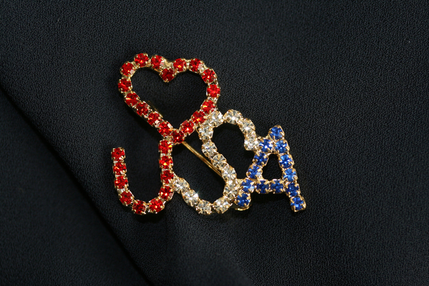 I love (Red Heart) the USA Red White and Blue Patriotic Rhinestone Pin Brooch Broach