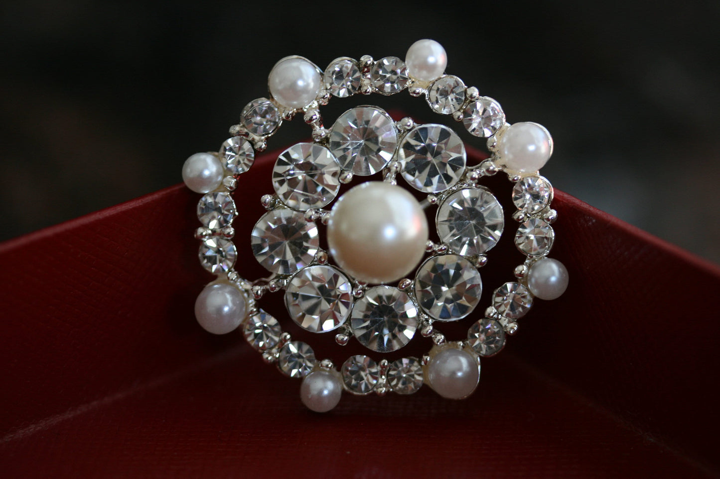 Rhinestone & Faux Pearl Décor Snowflake Design Brooch, Crystal Snowflake Pin Costume Dress Wedding Brooch