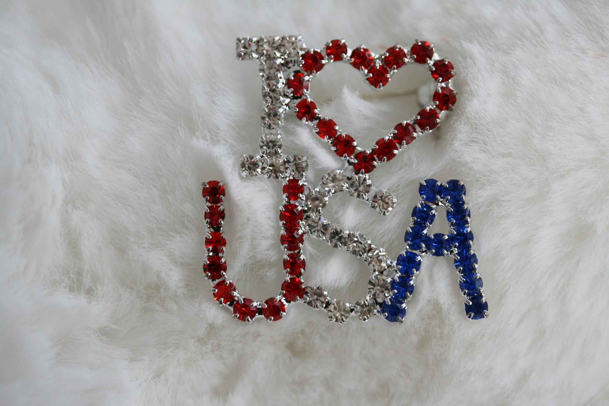 I love (Red Heart) the USA Red White and Blue Patriotic Rhinestone Pin Brooch Broach