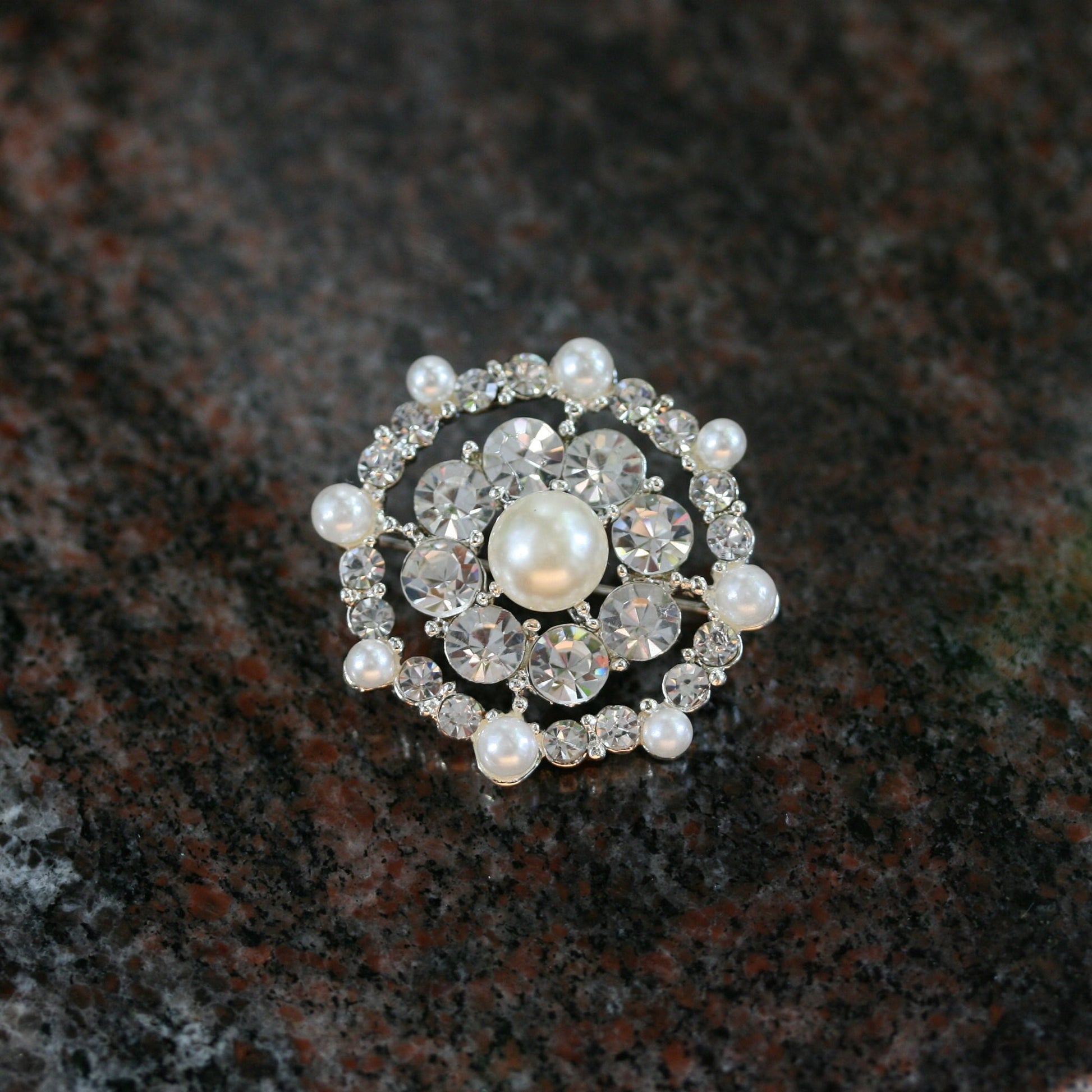 Rhinestone & Faux Pearl Décor Snowflake Design Brooch, Crystal Snowflake Pin Costume Dress Wedding Brooch