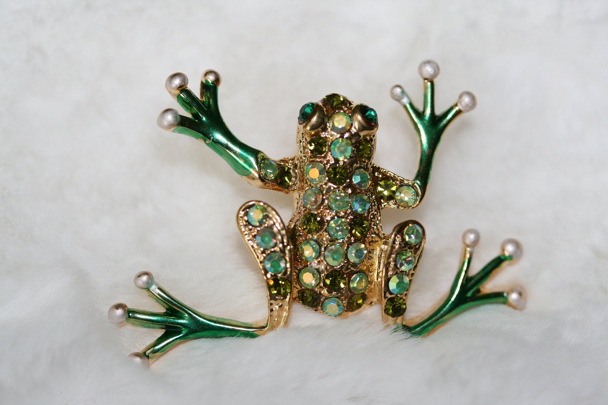 Rhinestone Green Frog brooch, Frog Pin Frog Jewelry