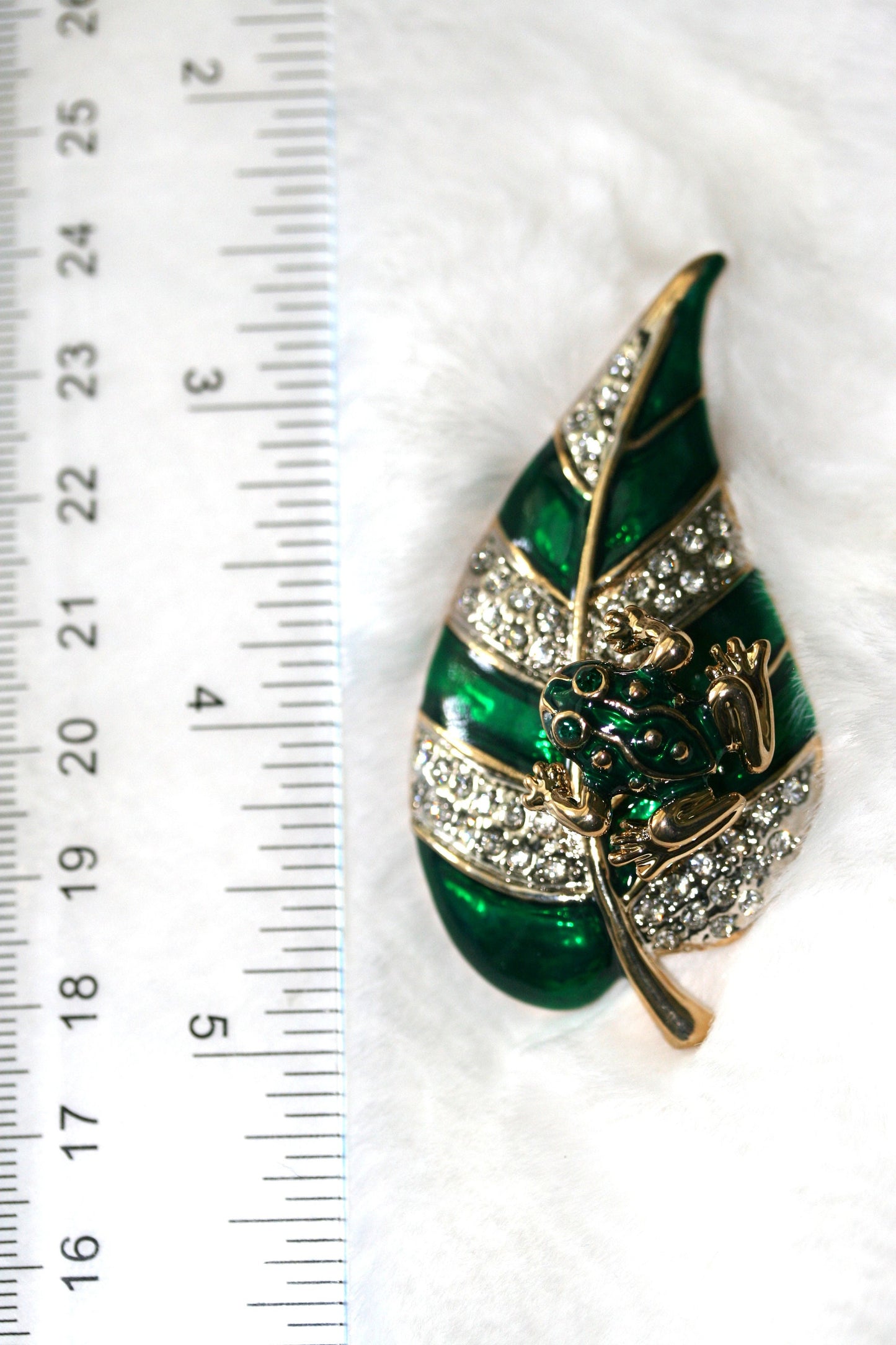 Rhinestone Frog Pin on Lily Pad, Frog on the Leaf brooch.