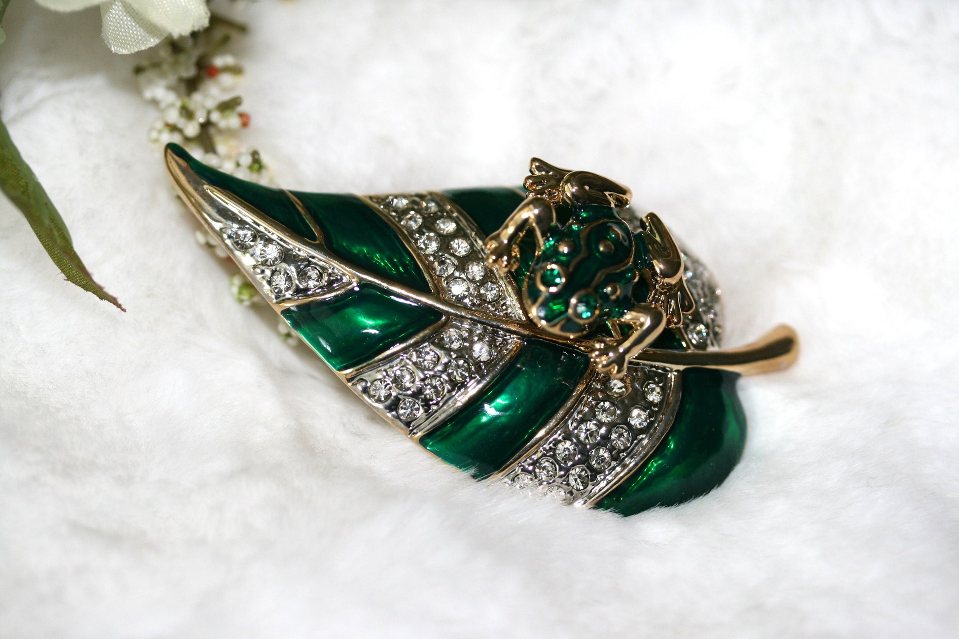 Rhinestone Frog Pin on Lily Pad, Frog on the Leaf brooch.