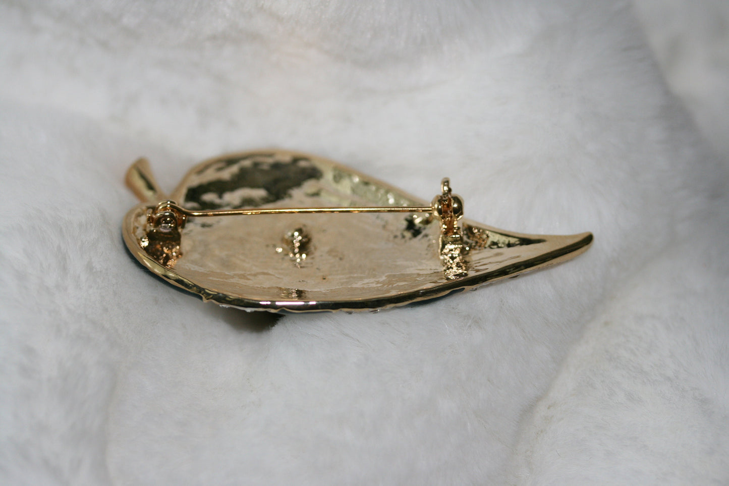 Rhinestone Frog Pin on Lily Pad, Frog on the Leaf brooch.