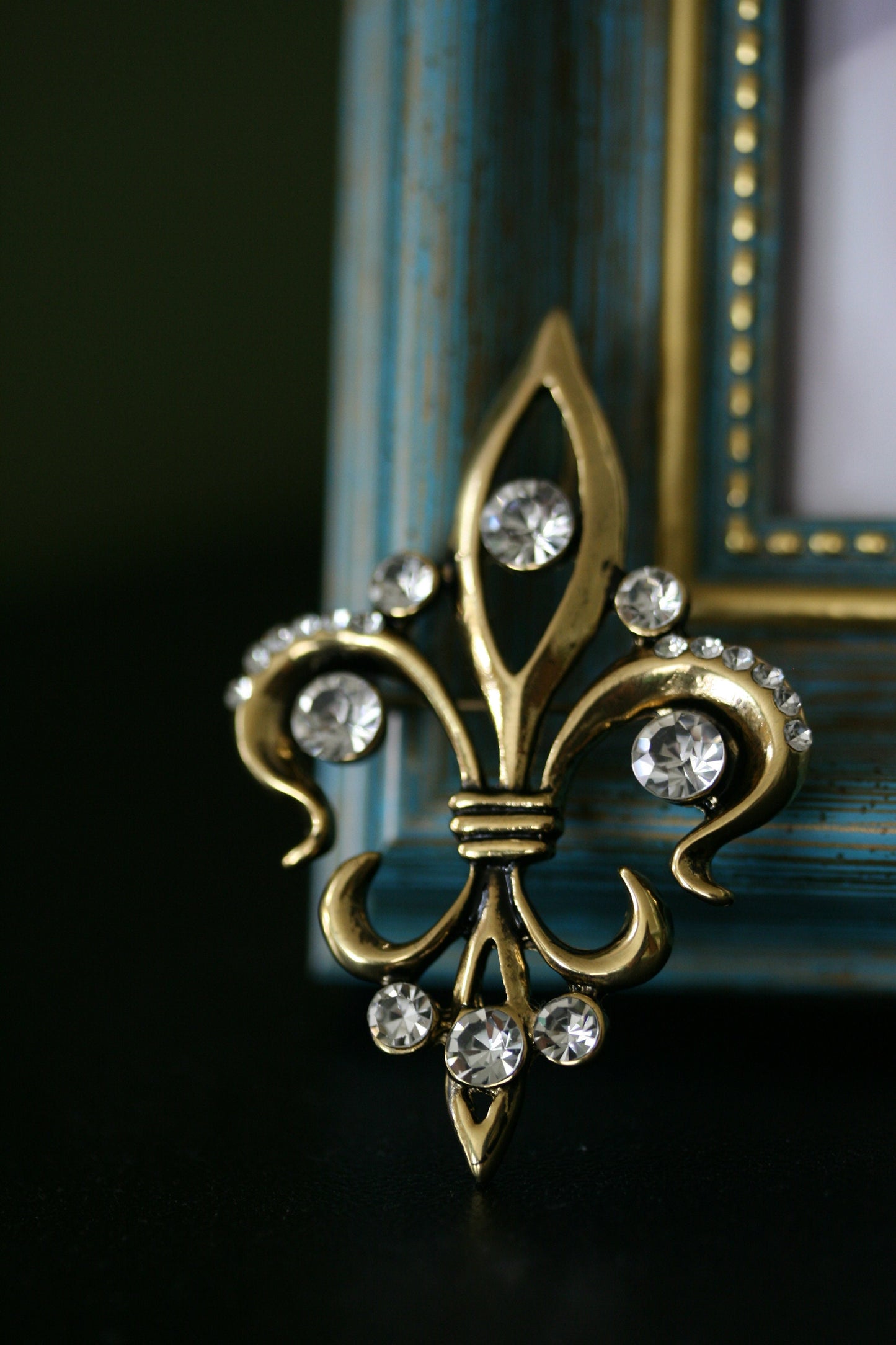 Rhinestone Antique Silver, Gold Tone Fleur de Lis Mardi Gras Pin and Pendant with Crystals