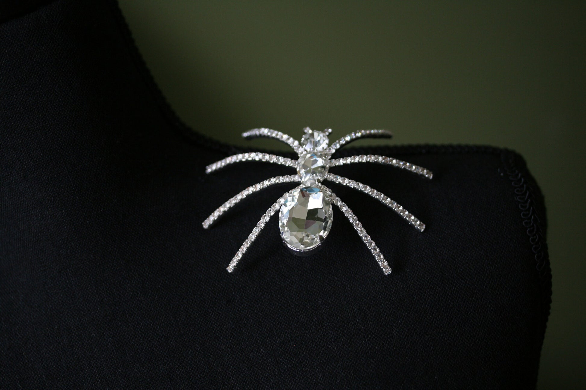 Silver Tone Clear Rhinestone 3D Halloween Spider Pin Brooch, Large Spider Pin