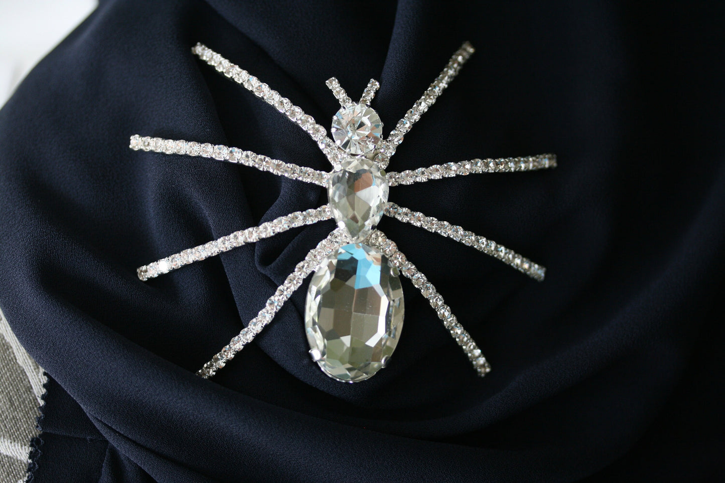 Silver Tone Clear Rhinestone 3D Halloween Spider Pin Brooch, Large Spider Pin