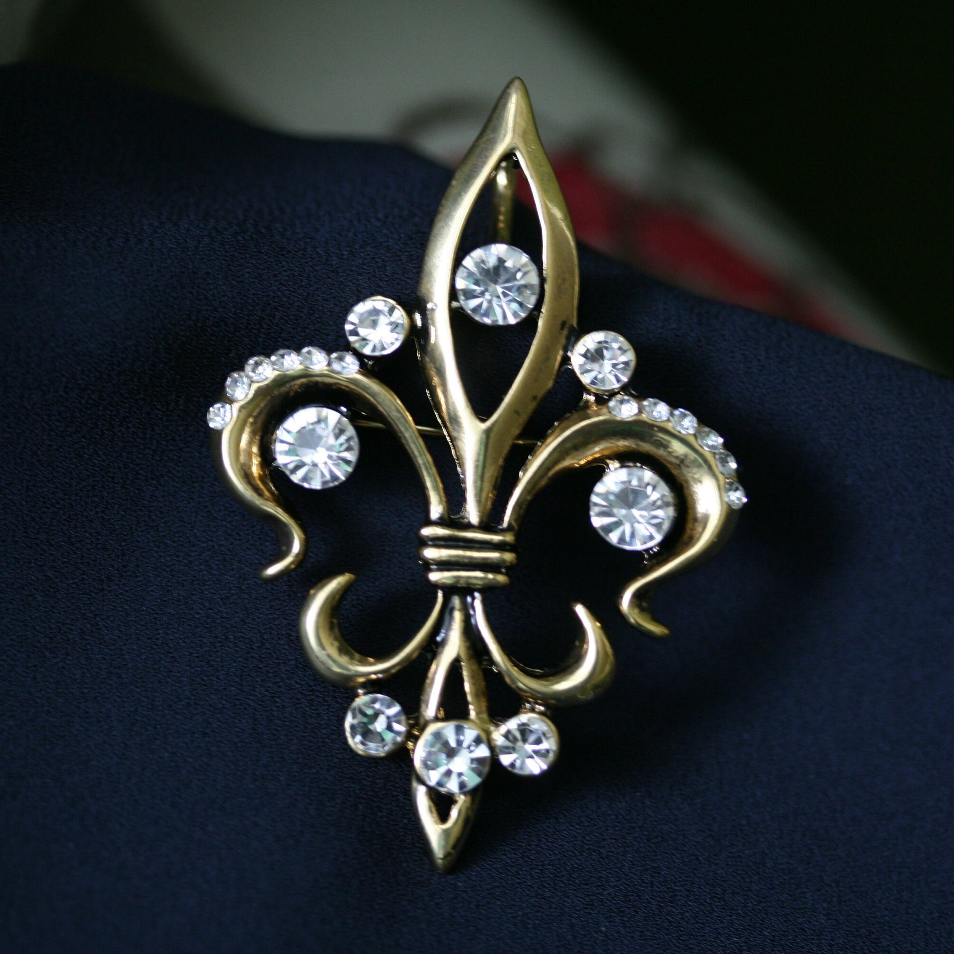 Rhinestone Antique Silver, Gold Tone Fleur de Lis Mardi Gras Pin and Pendant with Crystals