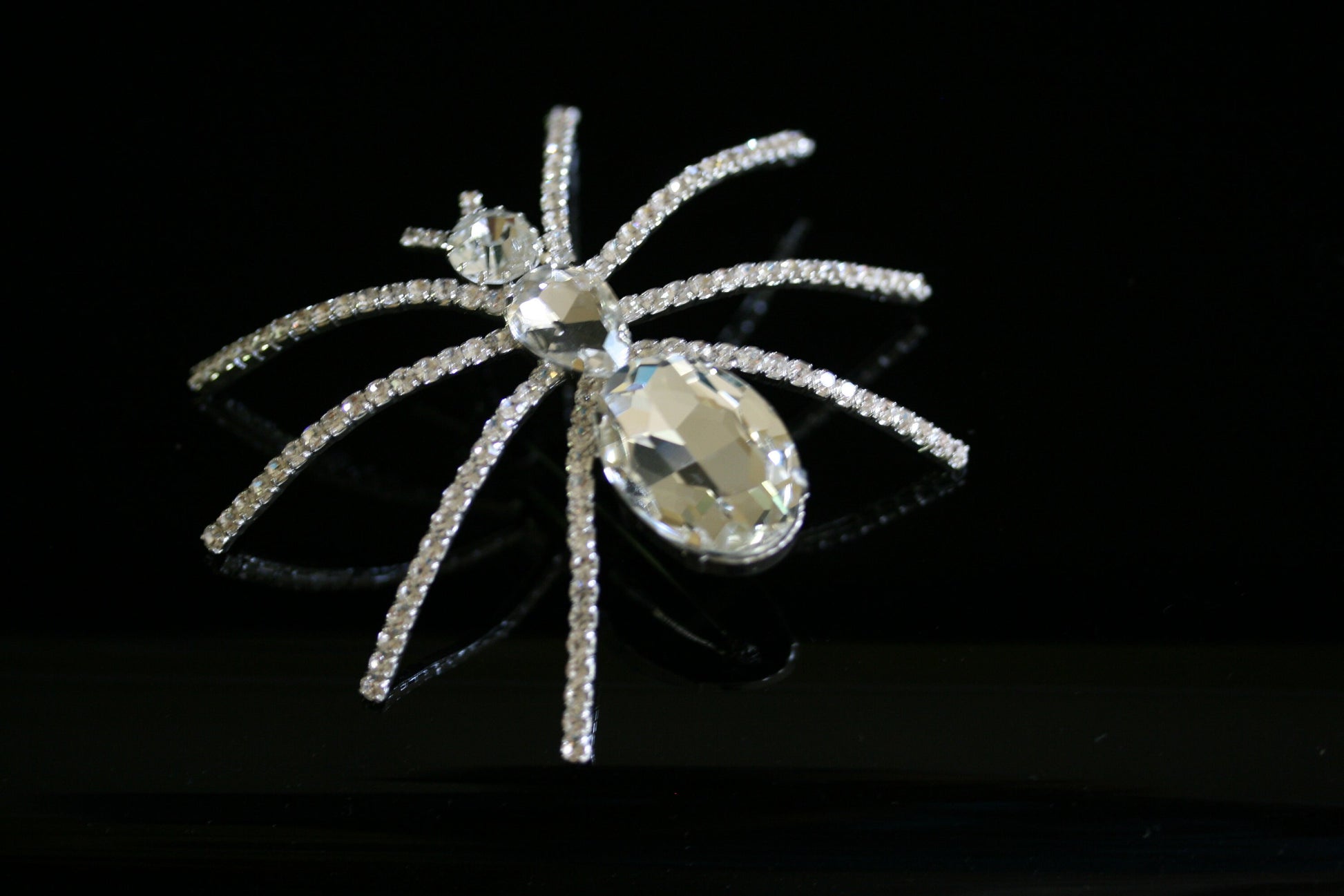 Silver Tone Clear Rhinestone 3D Halloween Spider Pin Brooch, Large Spider Pin
