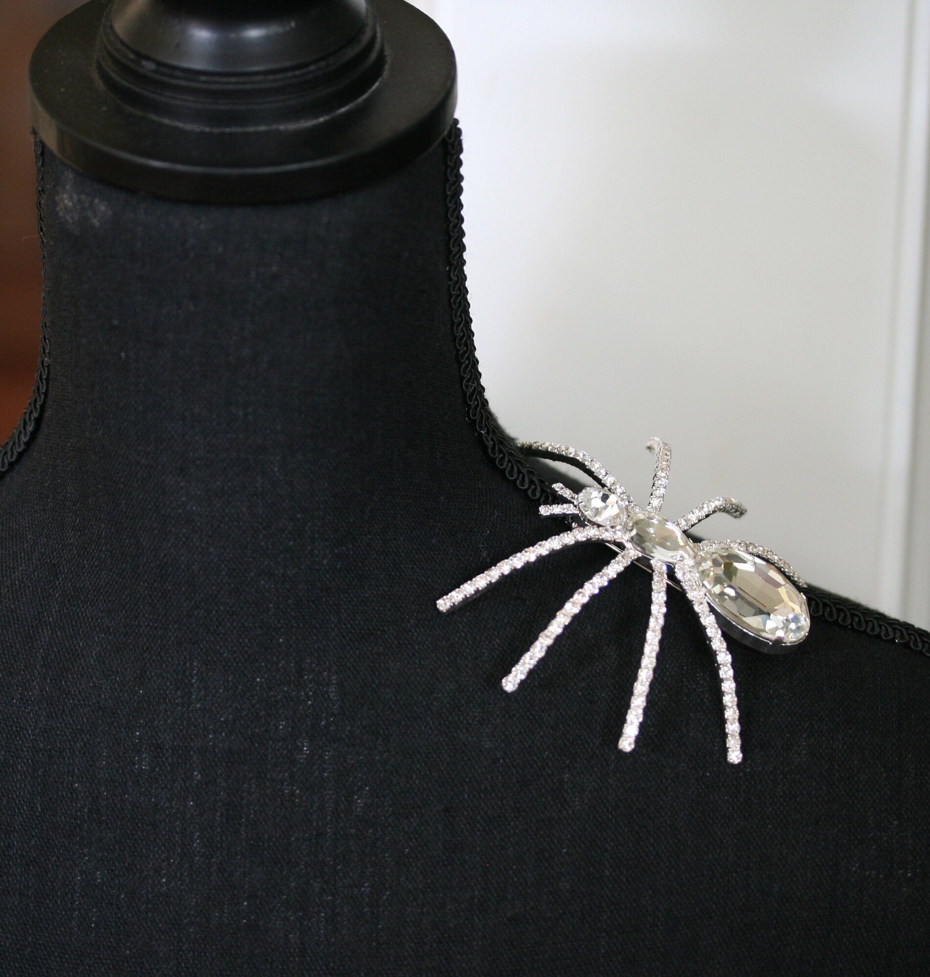 Silver Tone Clear Rhinestone 3D Halloween Spider Pin Brooch, Large Spider Pin