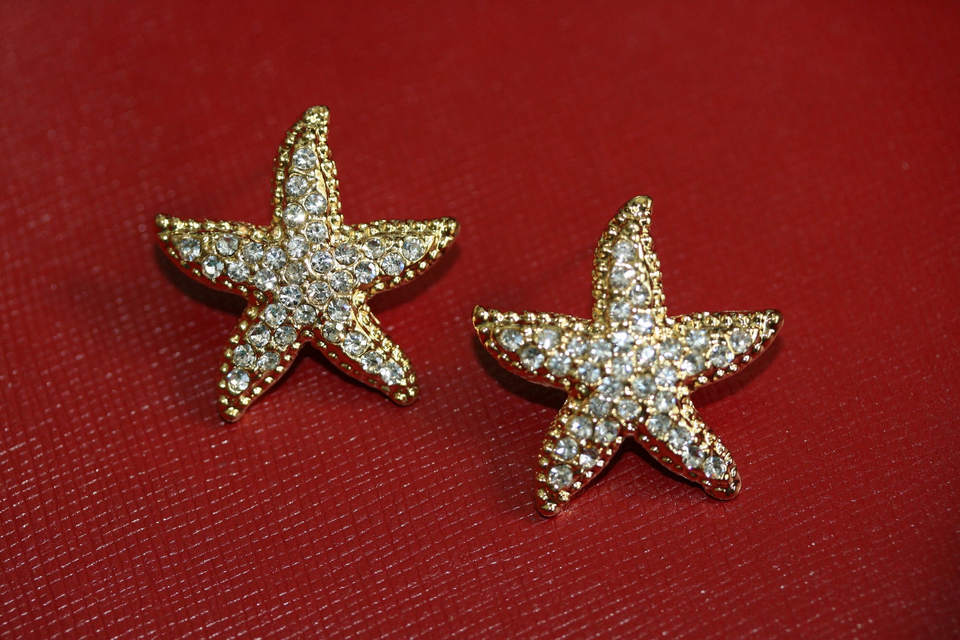Rhinestone Starfish Post Earrings. Star Fish Stud Earrings. Beach Starfish Stud Bridal Wedding Earrings