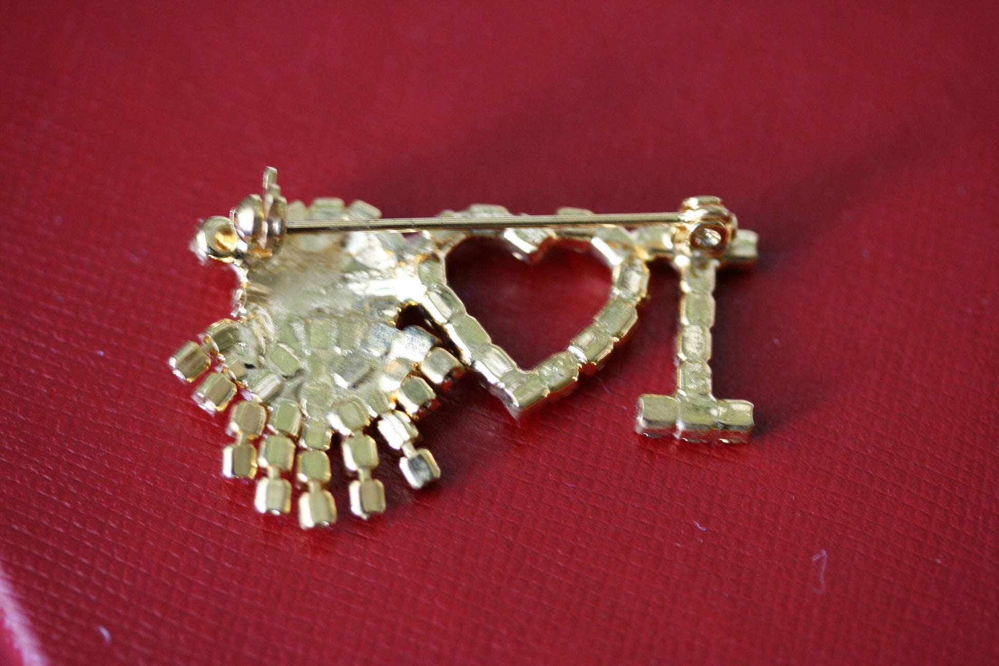 I love Santa Brooch Vintage Brooch Pin I love Santa Christmas Holiday Jewelry