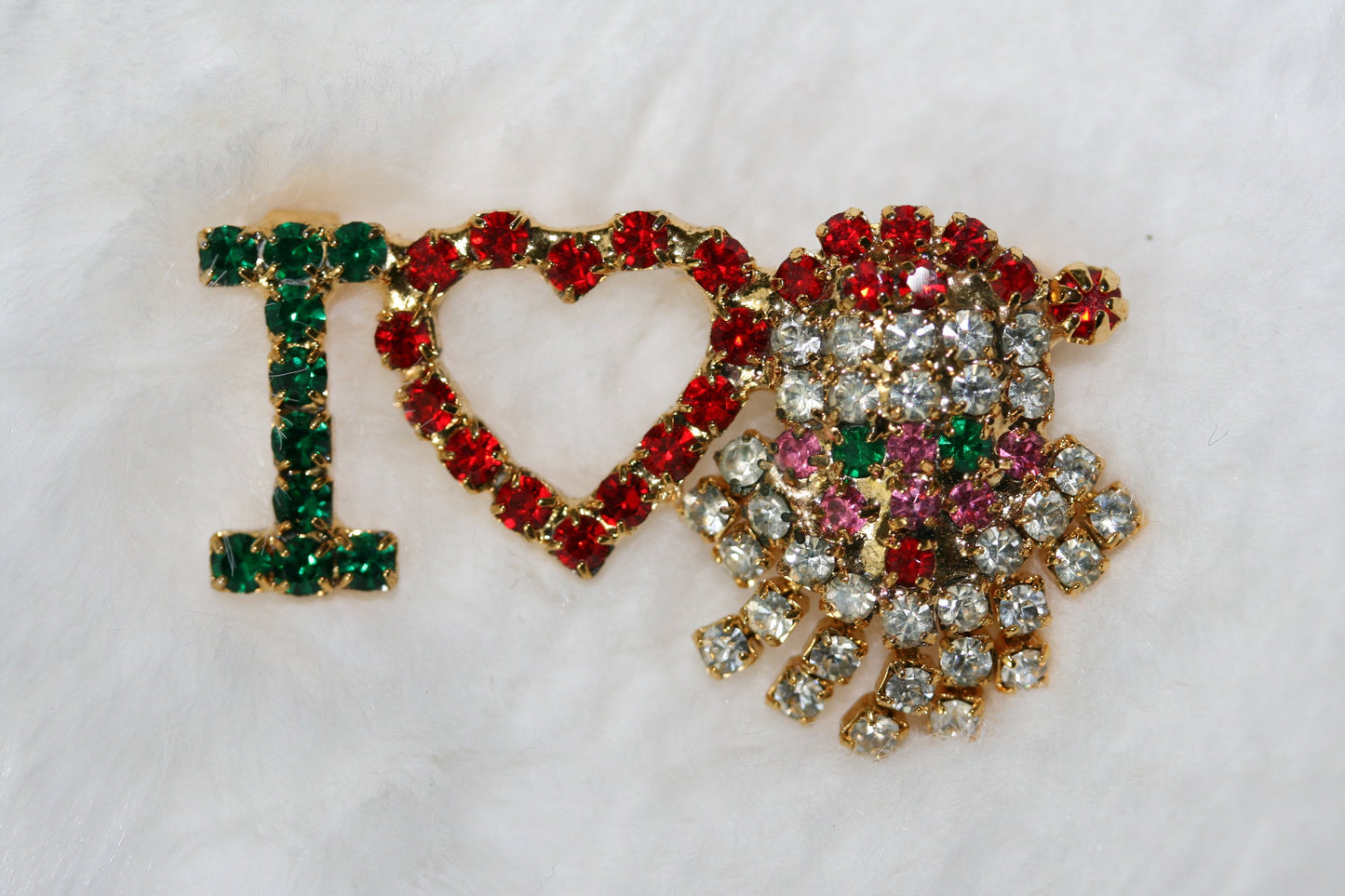 I love Santa Brooch Vintage Brooch Pin I love Santa Christmas Holiday Jewelry