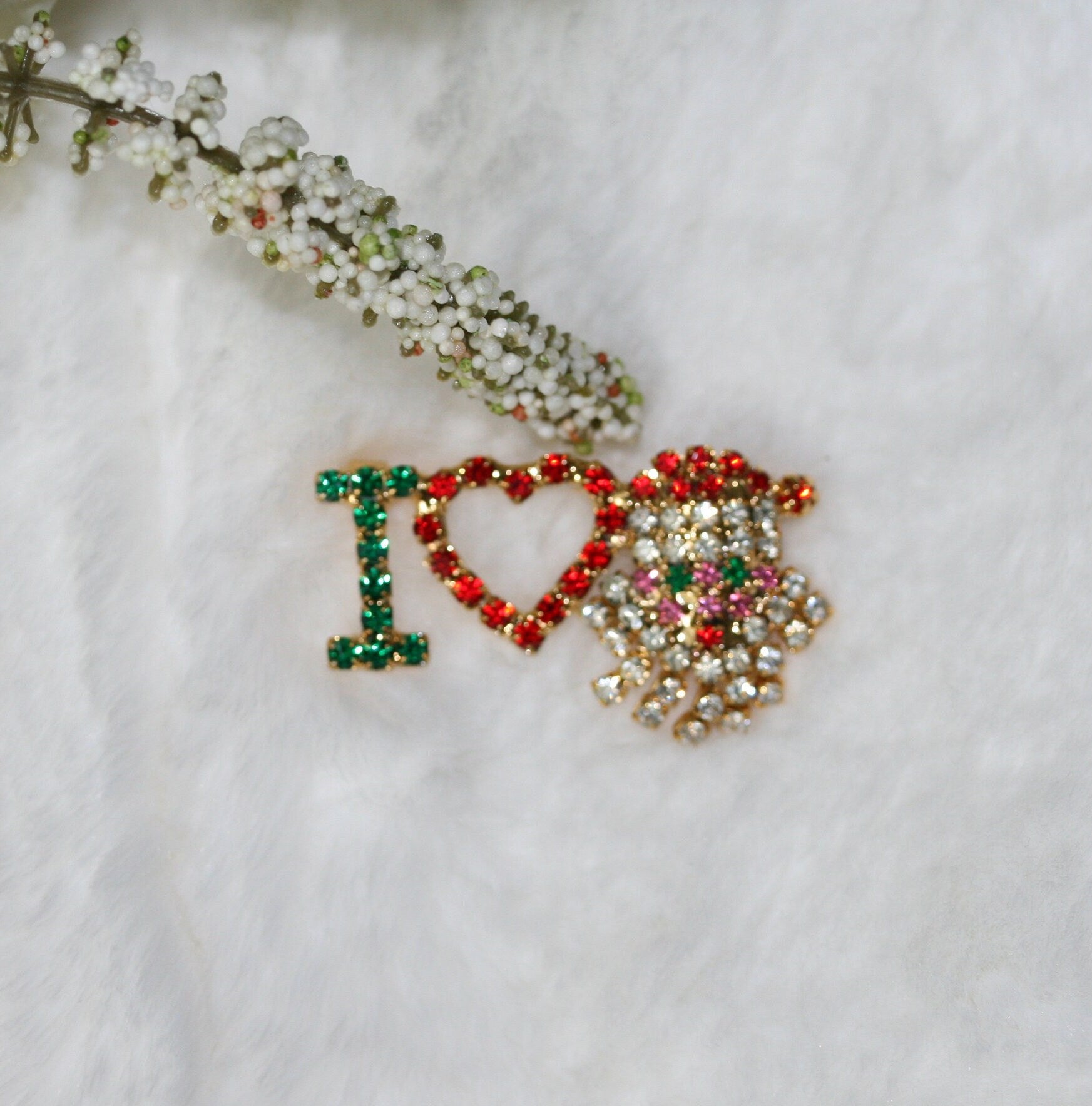 I love Santa Brooch Vintage Brooch Pin I love Santa Christmas Holiday Jewelry