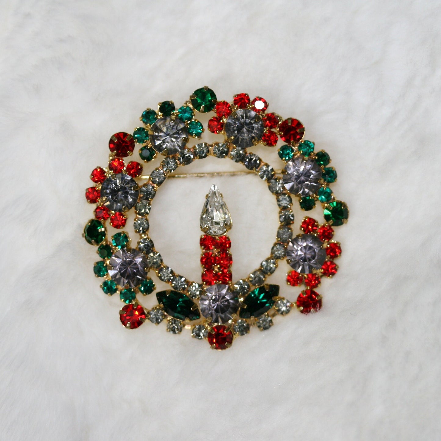 Vintage Classic Rhinestone Candle Wreath Brooch Pin， Christmas Wreath Pin, Xmas Jewelry