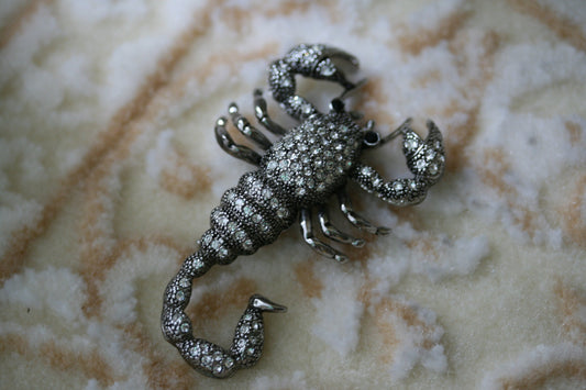 Unique vintage rhinestone scorpion brooch pin Black Scorpion Scarf Pin