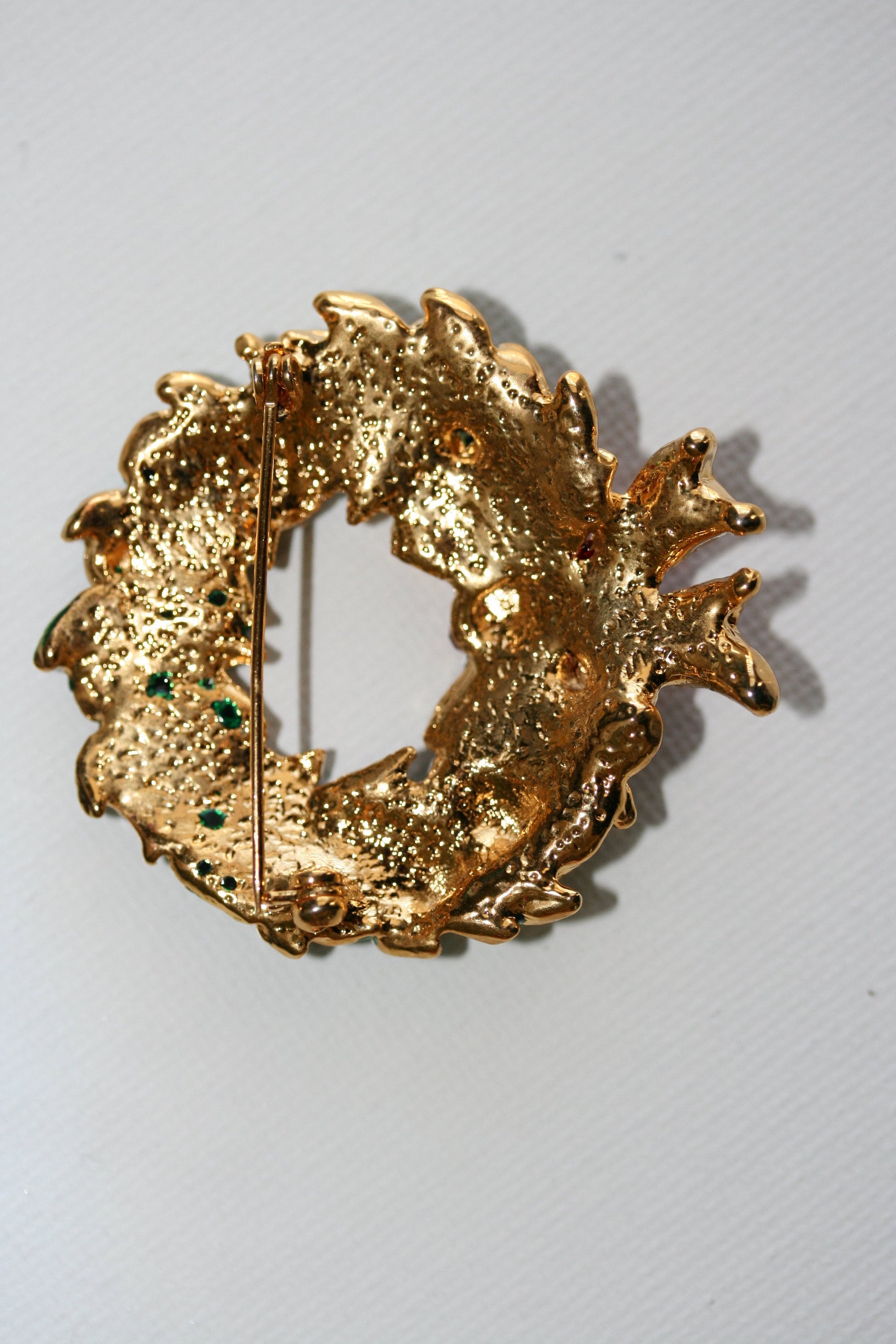 Vintage Rhinestone Christmas Wreath Brooch With Red Bow, Xmas Holiday Jewelry Gift, Wreath Pin