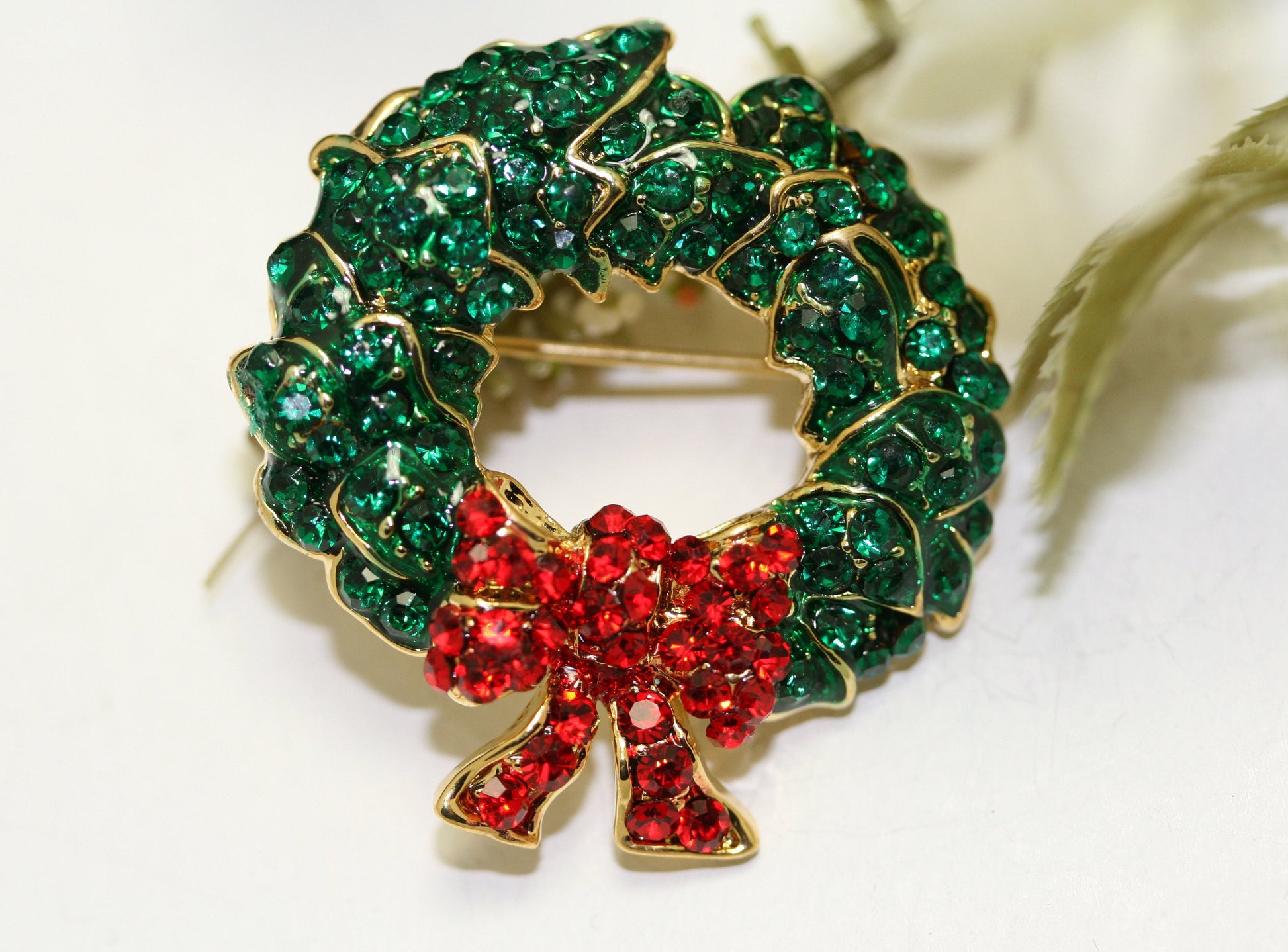 Vintage Rhinestone Christmas Wreath Brooch With Red Bow, Xmas Holiday Jewelry Gift, Wreath Pin