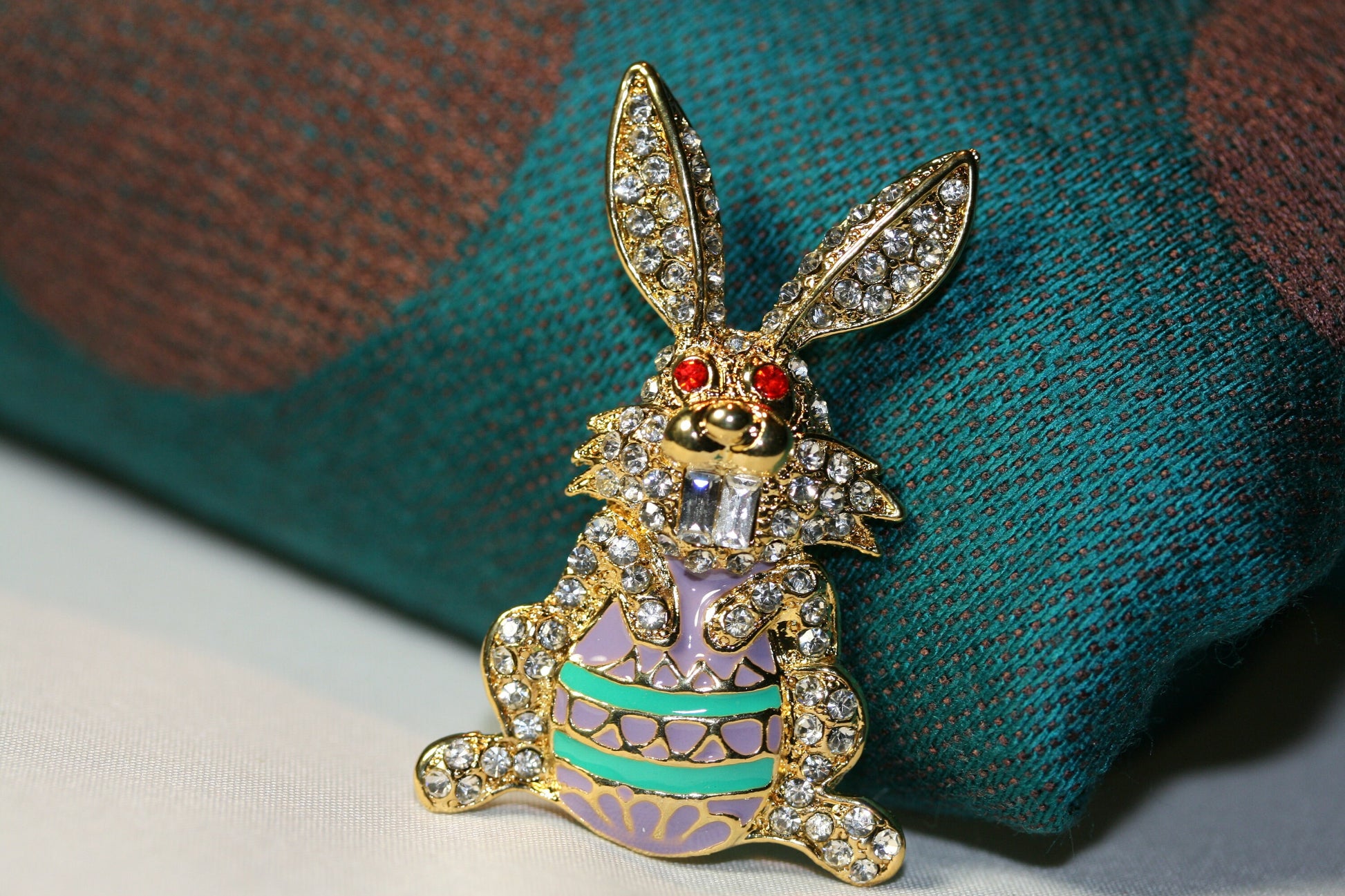 Golden Easter Bunny Crystal Brooch Pin Easter Bunny holds Easter Egg Brooch Rhinestone Bunny Pin