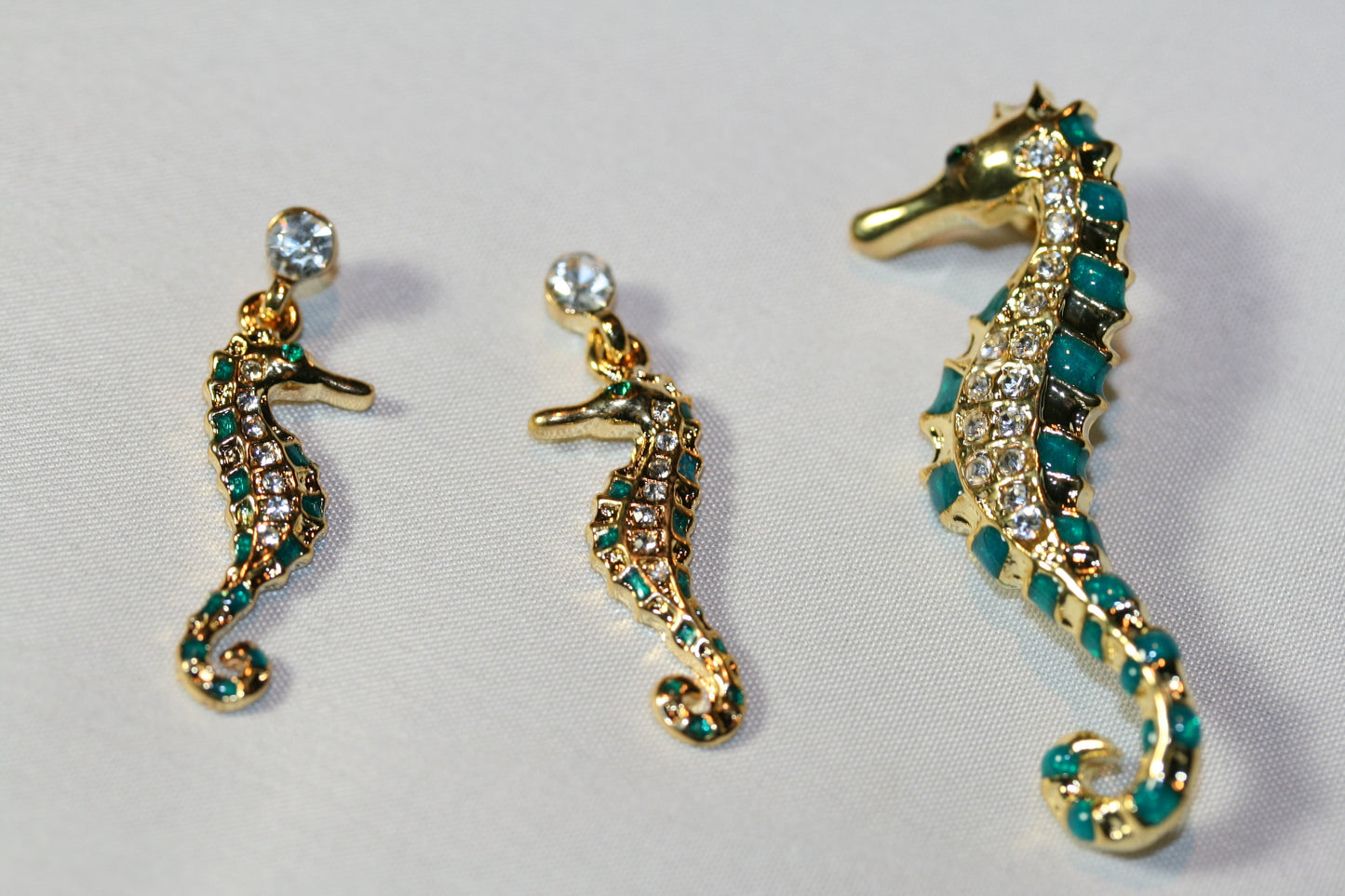 Gold Tone Seahorse Pin Brooch Blue, Green Enamel Seahorse Brooch, Seahorse Stud Earrings