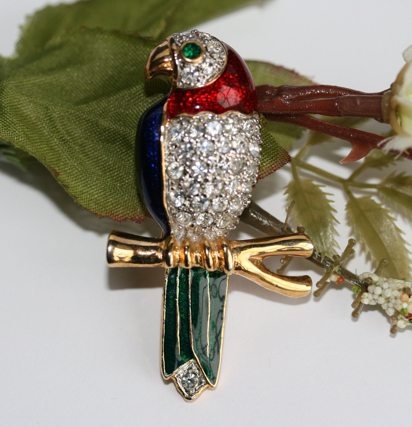 Vintage Adorable Retro Enamel and Rhinestone Parrot Pin Parrot Bird Brooch