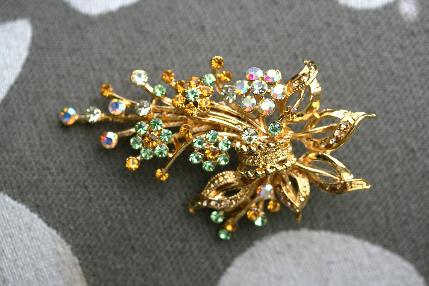 Floral Rhinestone Brooch Pin Flower Shaped Brooch Decorated With Shiny Rhinestone Clothing Lapel Pin For Women