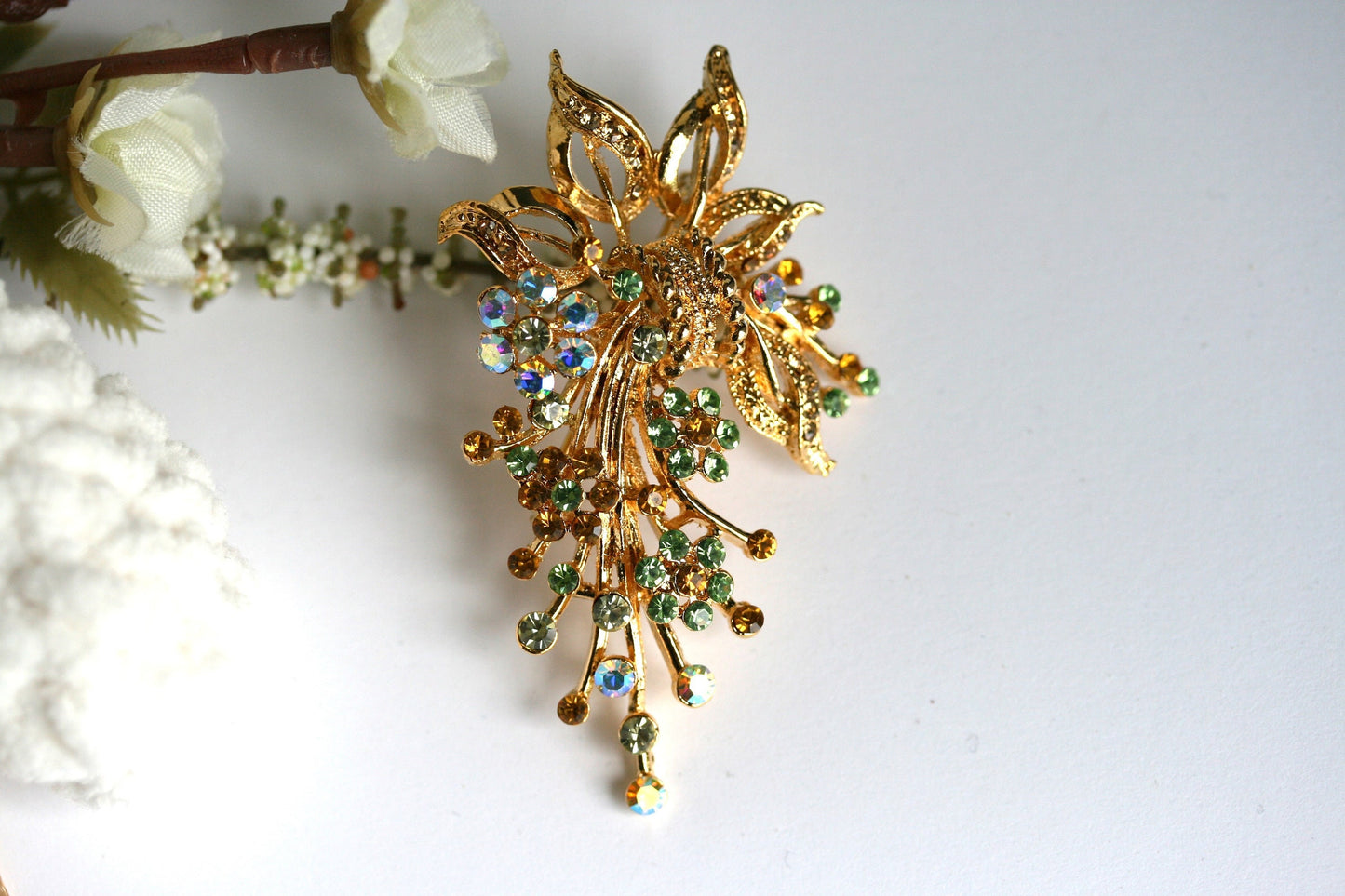 Floral Rhinestone Brooch Pin Flower Shaped Brooch Decorated With Shiny Rhinestone Clothing Lapel Pin For Women