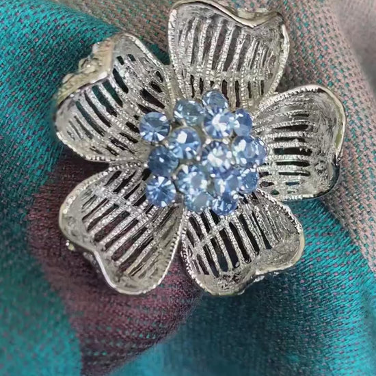 Vintage Blue Crystal Flower Pin Brooch  PERIWINKLE FLOWER Pin