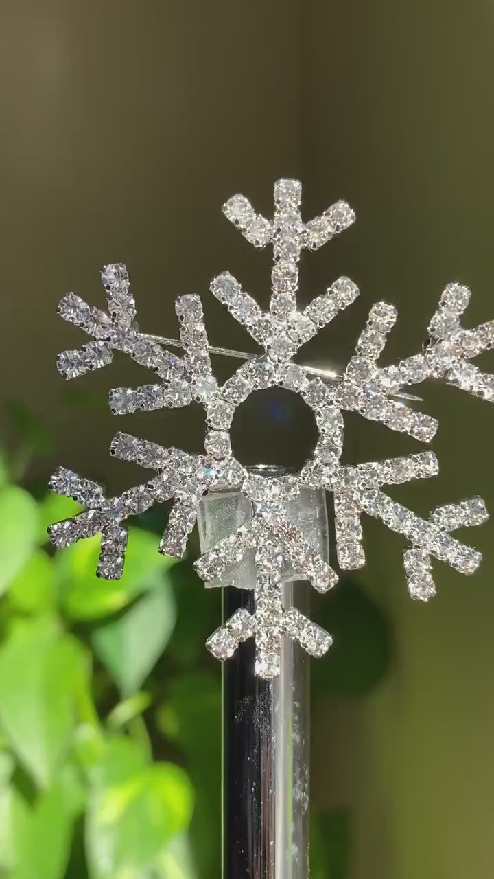 Super Sparkling Rhinestone Christmas Snowflake Brooch,  Winter Snowflake Pin, Holiday Xmas Snowflake Jewelry Gift