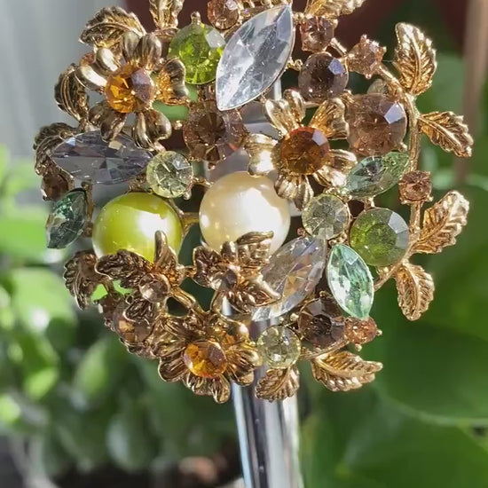 Round 3D Christmas Flower Wreath Brooch, Vintage CZ Crystal and Pearl Pin, Exquisite Luxury Christmas Fall Jewelry