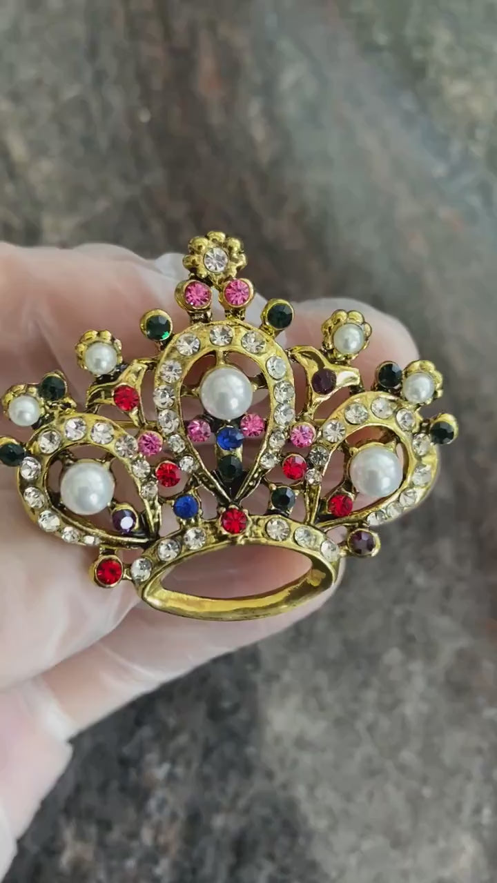 Vintage Rhinestone Crown Brooch Pin With Faux Seed  Pearl In Antique Gold Tone