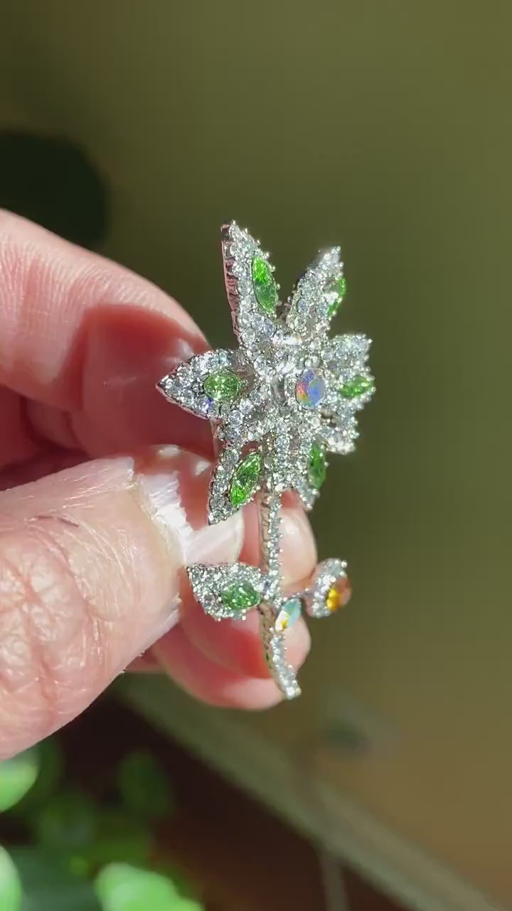Vintage Rhinestone Daisy Flower Brooch Pin,  Crystal Flower Brooch Pin