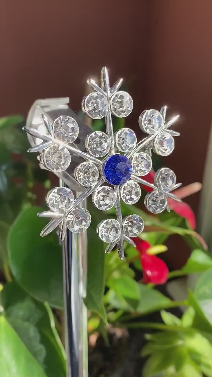 Silver-Plated Rhinestone Snowflake Brooch Pin, Crystal Christmas Winter Snowflake Jewelry Gift, Wedding Brooch