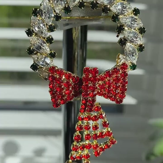 Vintage Christmas Wreath Rhinestone Pin Brooch, Christmas Holiday Jewelry