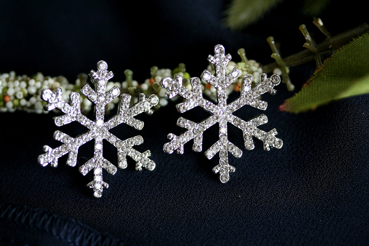 Rhinestone Snowflake Stud Earrings